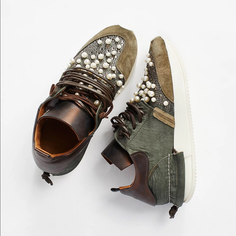 NWT Ramapo Pearl Sneaker 39 ESSEutEsse